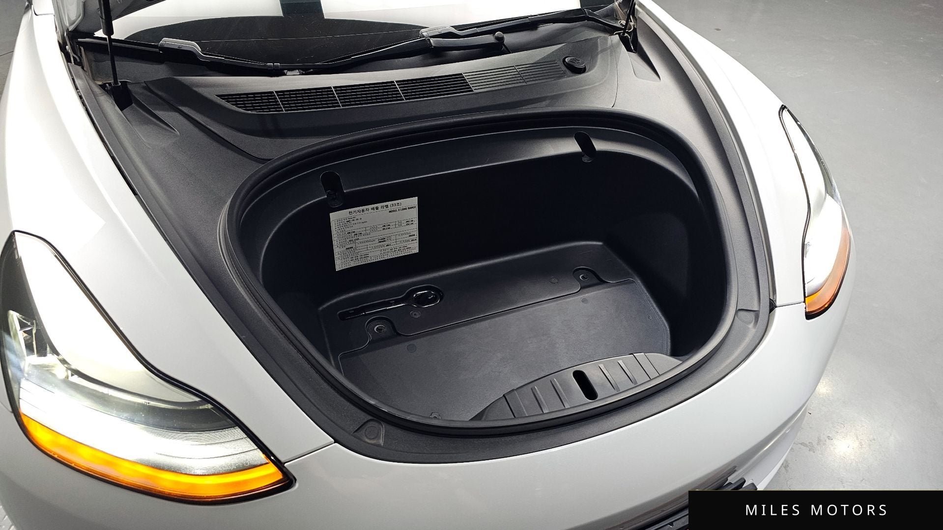 Tesla Model 3 2020 — миниатюра 6