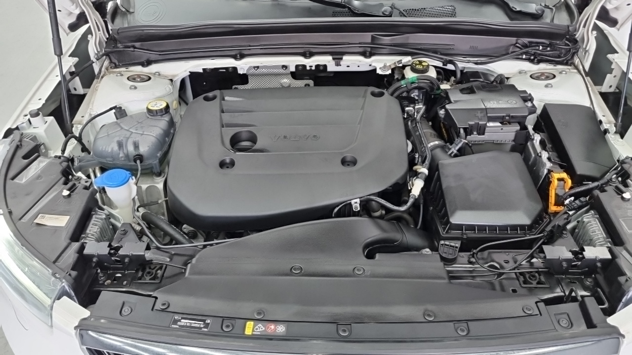 Volvo XC40 2021 — миниатюра 6