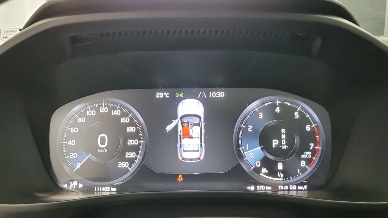 Volvo XC40 2021 — миниатюра 8