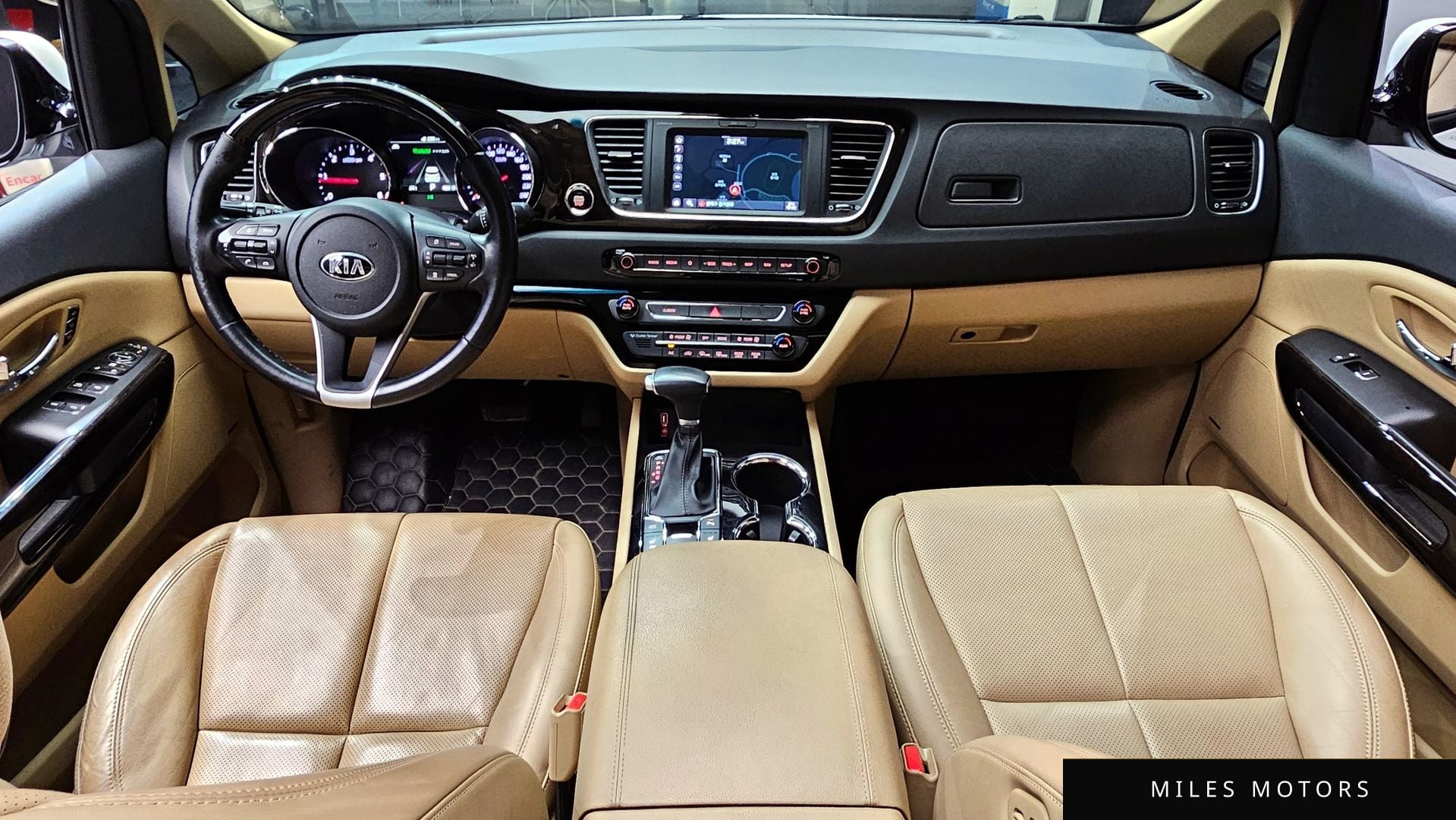 Kia Canival 2019 — миниатюра 10