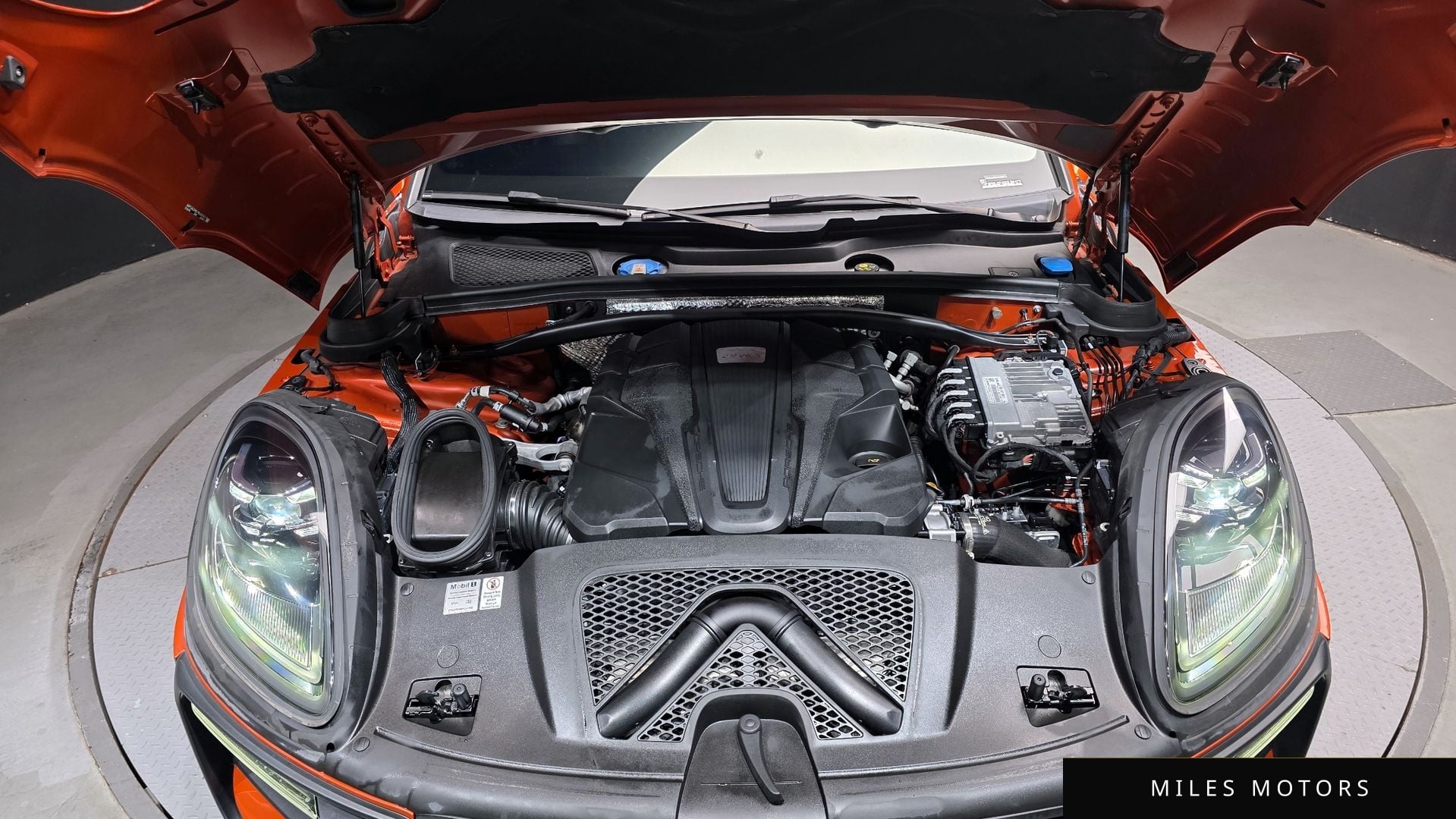 Porsche Macan 2022 — миниатюра 6
