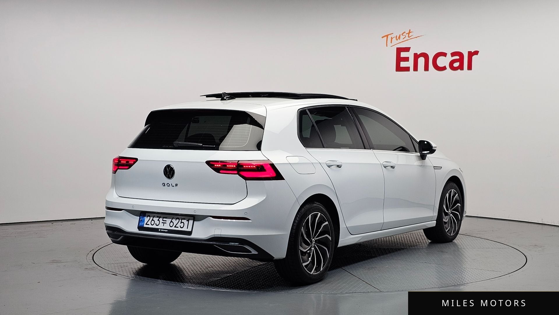 Volkswagen Golf 2024 — миниатюра 2