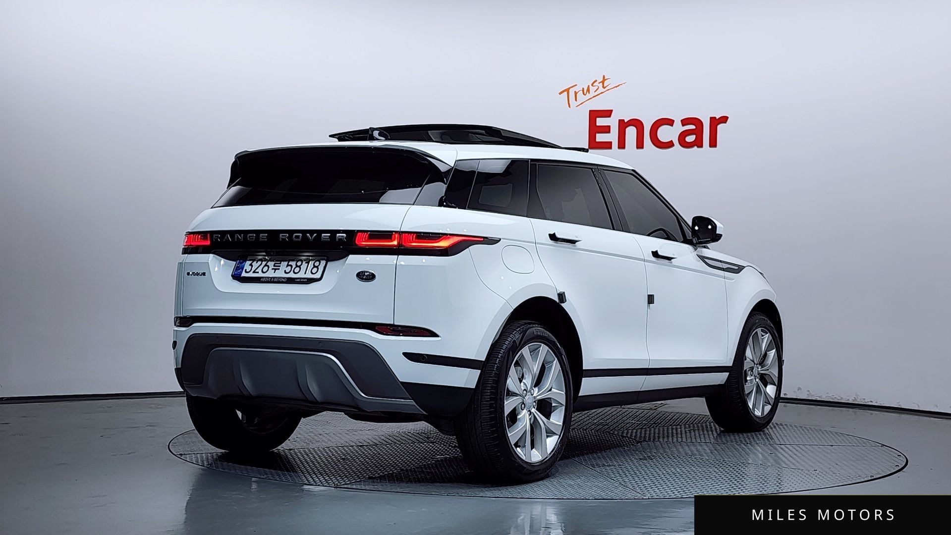 Land Rover Range Rover Evoque 2023 — миниатюра 2