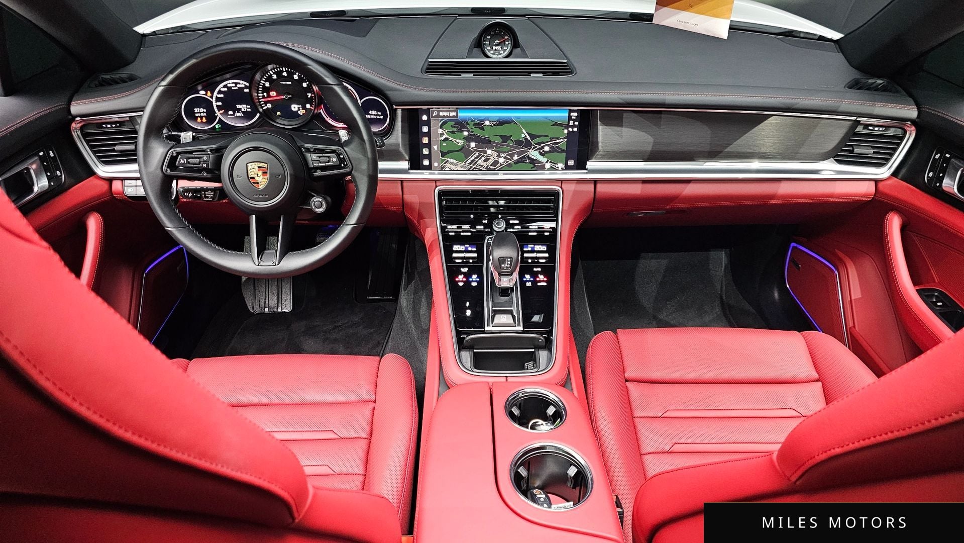 Porsche Panamera 2023 — миниатюра 10