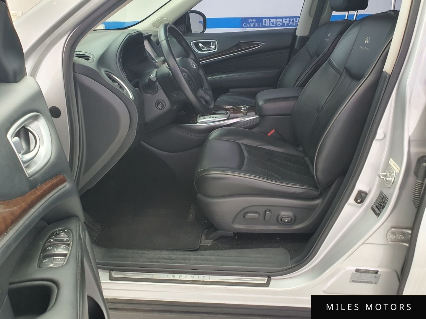 Infiniti JX35 2013 — миниатюра 8