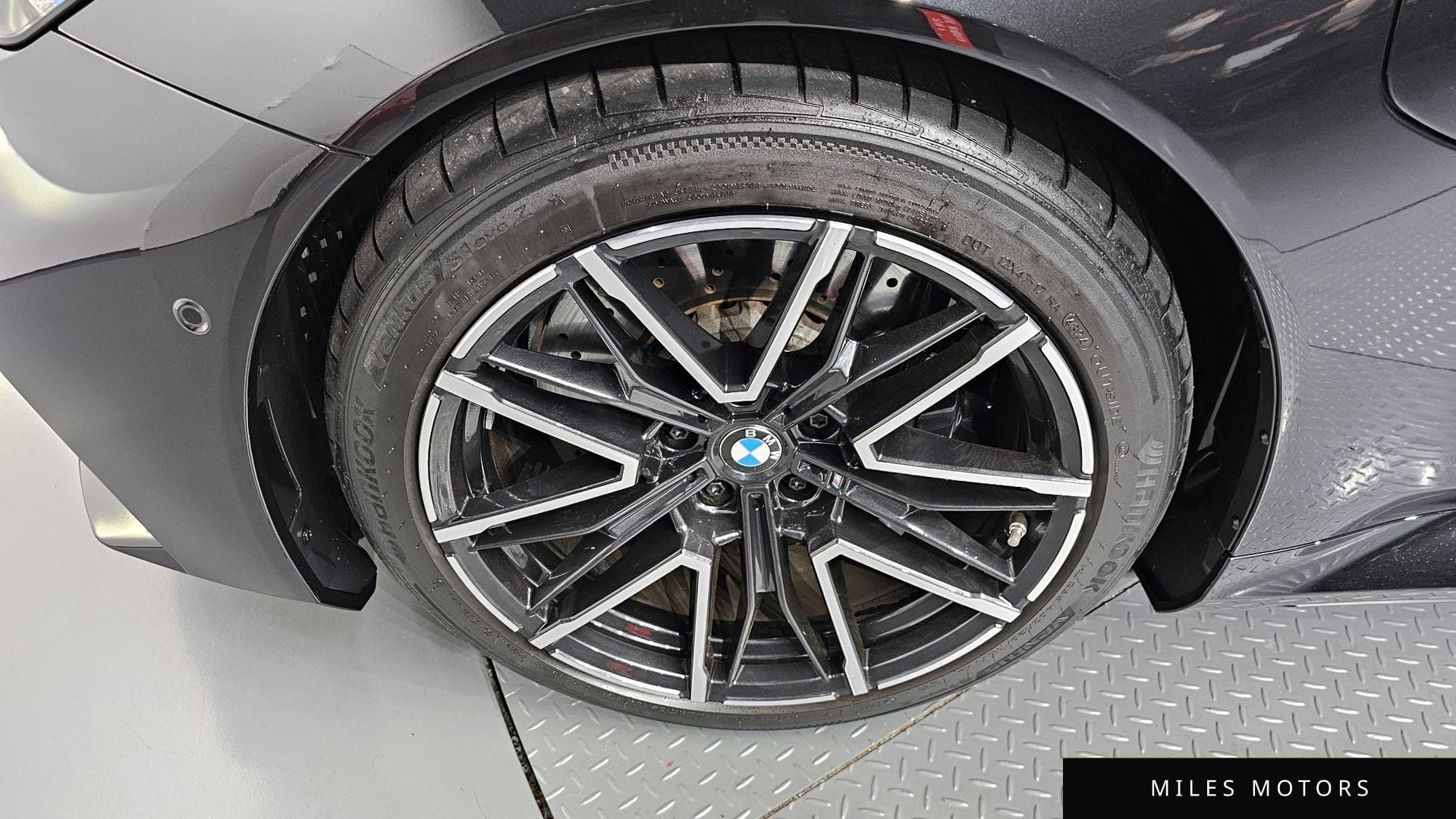 BMW M5 (G90) 2025 — миниатюра 5