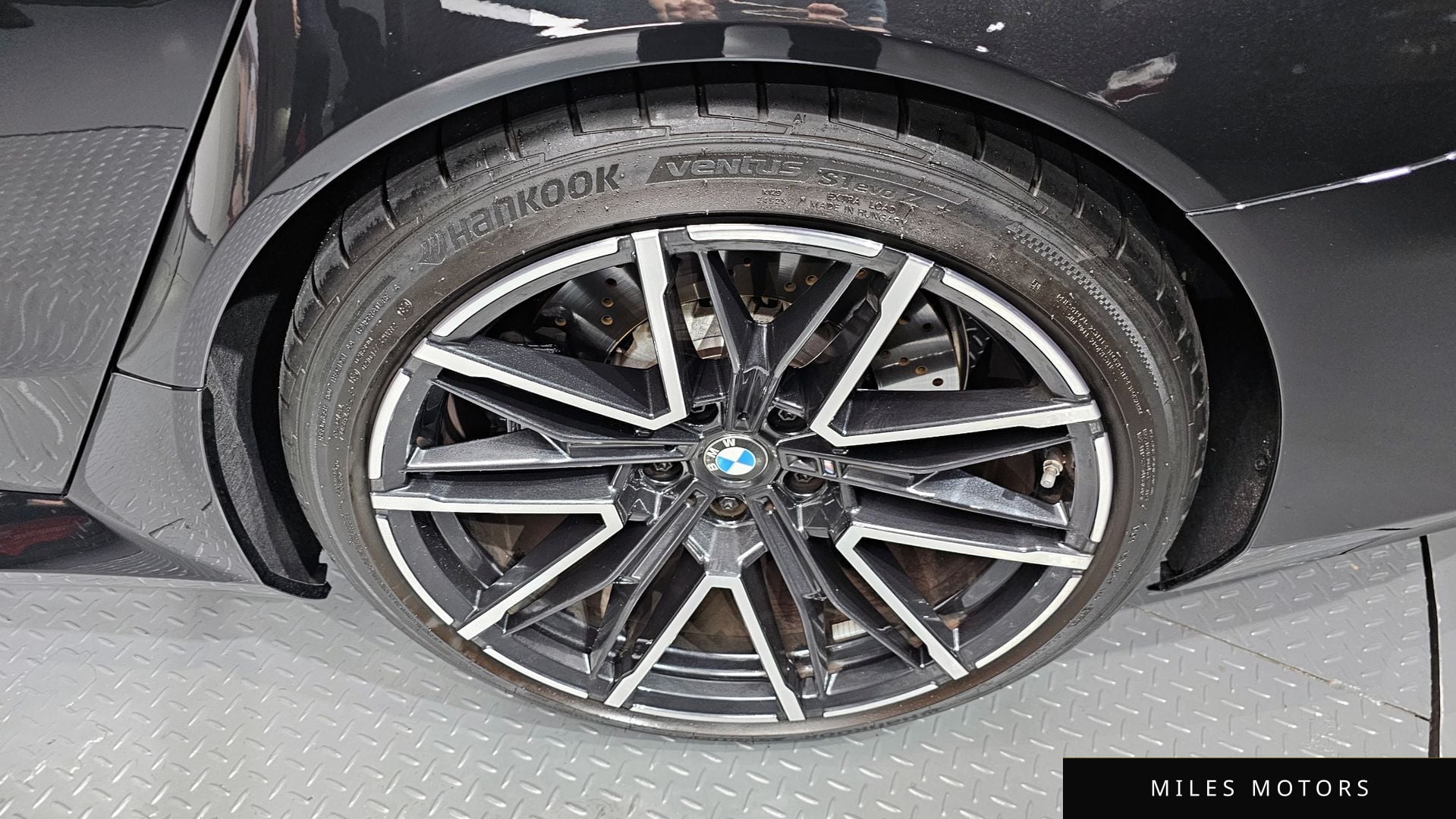 BMW M5 (G90) 2025 — миниатюра 7