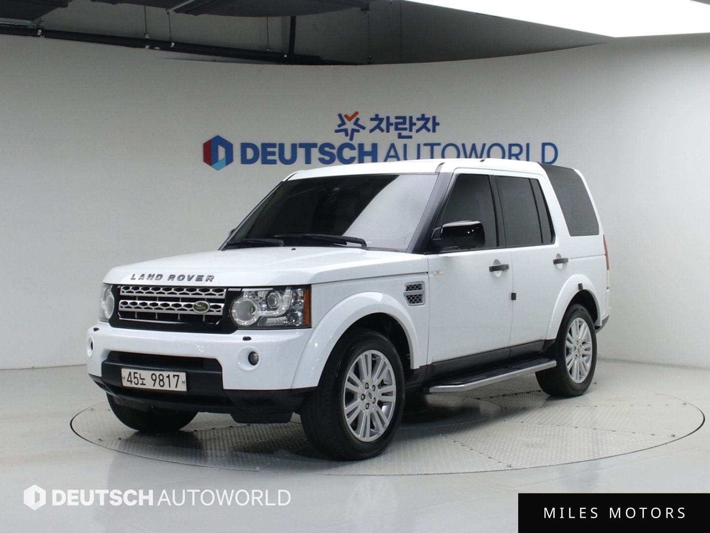 Land Rover Discovery 2011 — фото 1 из 12