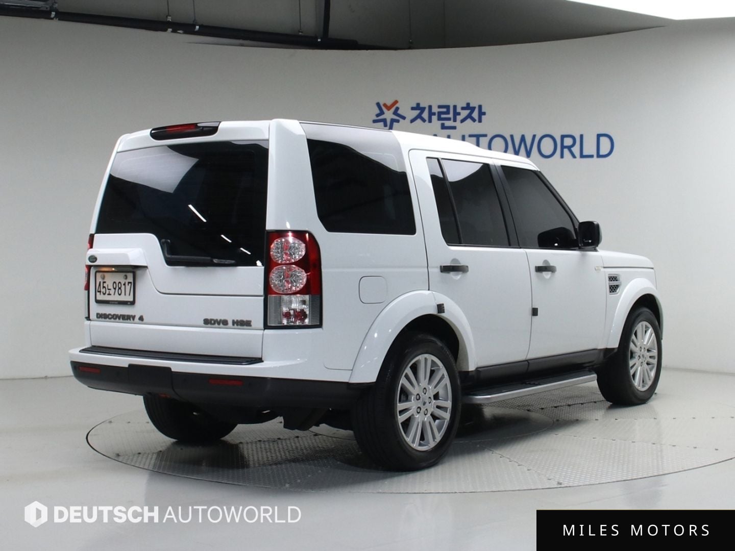 Land Rover Discovery 2011 — миниатюра 2