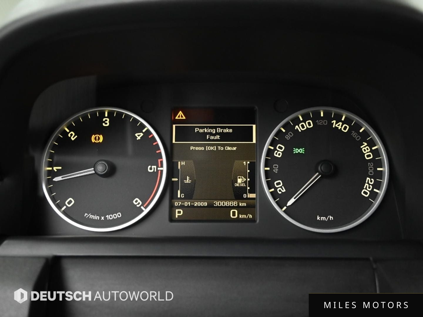 Land Rover Discovery 2011 — миниатюра 8