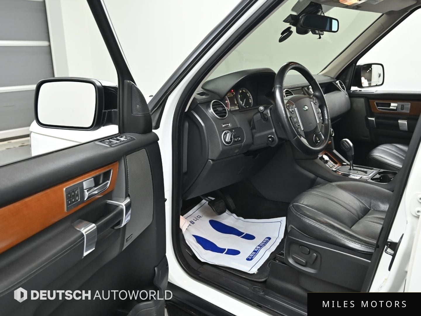 Land Rover Discovery 2011 — миниатюра 11