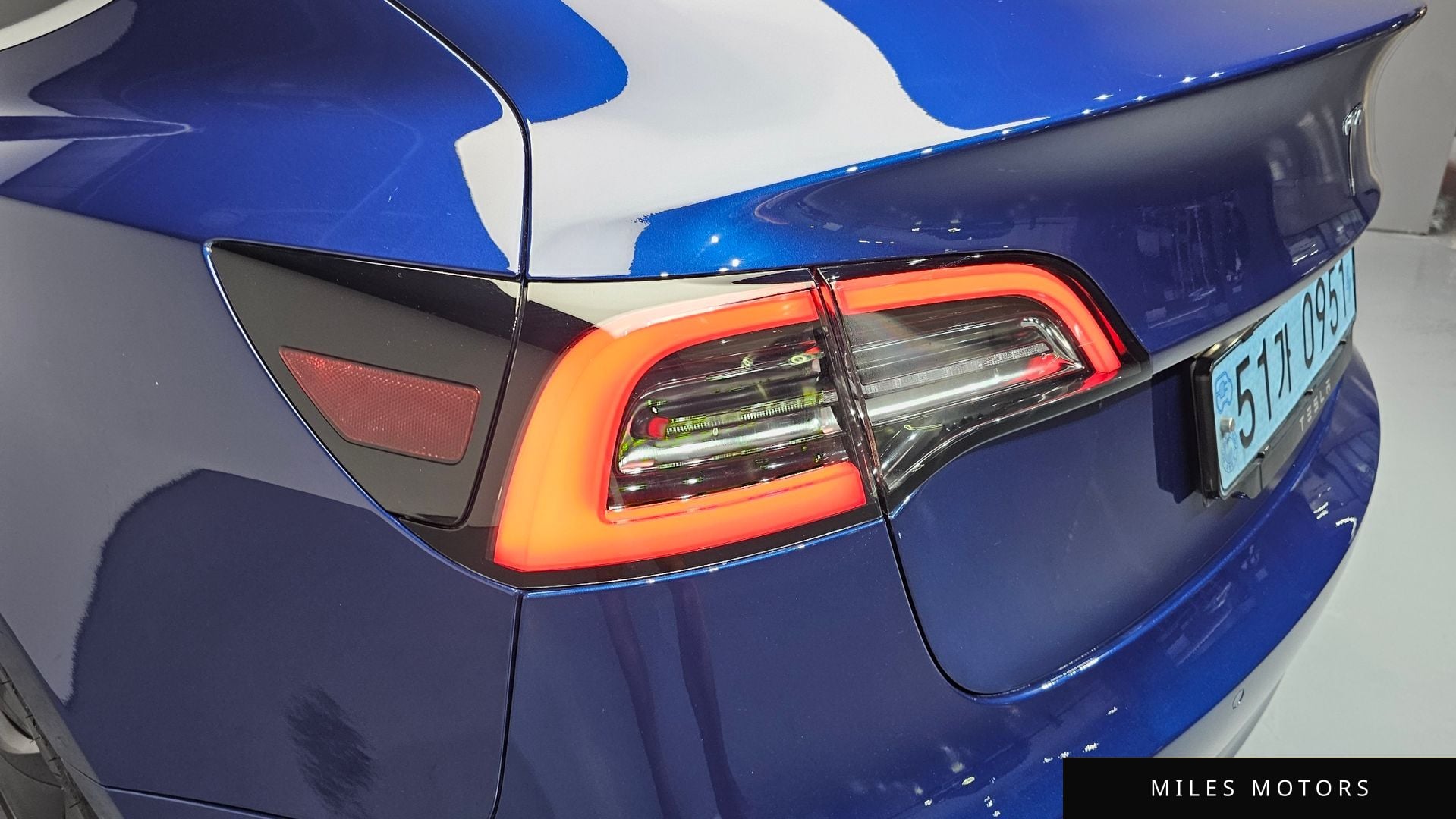 Tesla Model 3 2020 — миниатюра 8