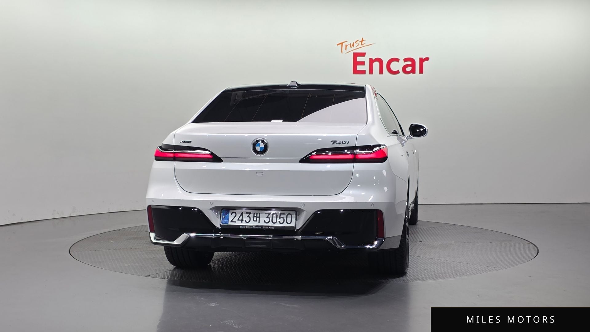BMW 7 Series (G70) 2024 — миниатюра 4
