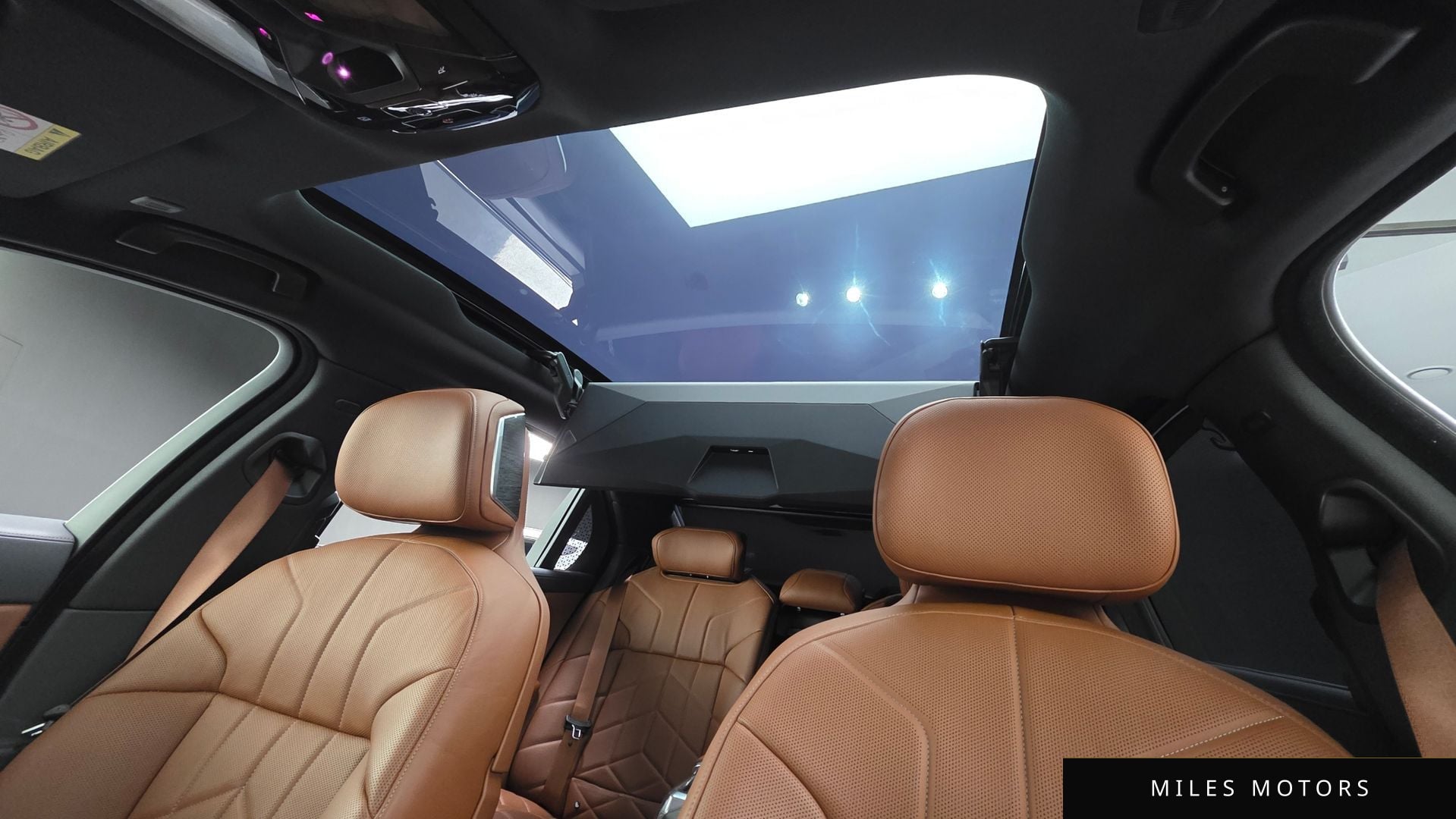 BMW 7 Series (G70) 2024 — миниатюра 12