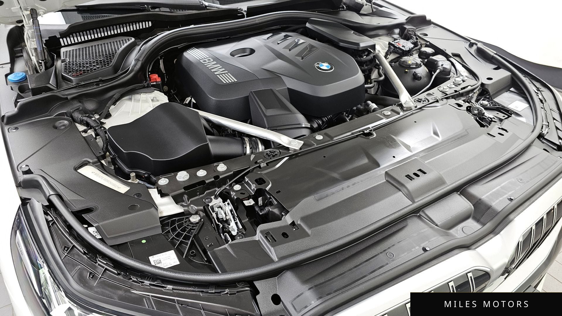 BMW 5 Series (G60) 2024 — миниатюра 6