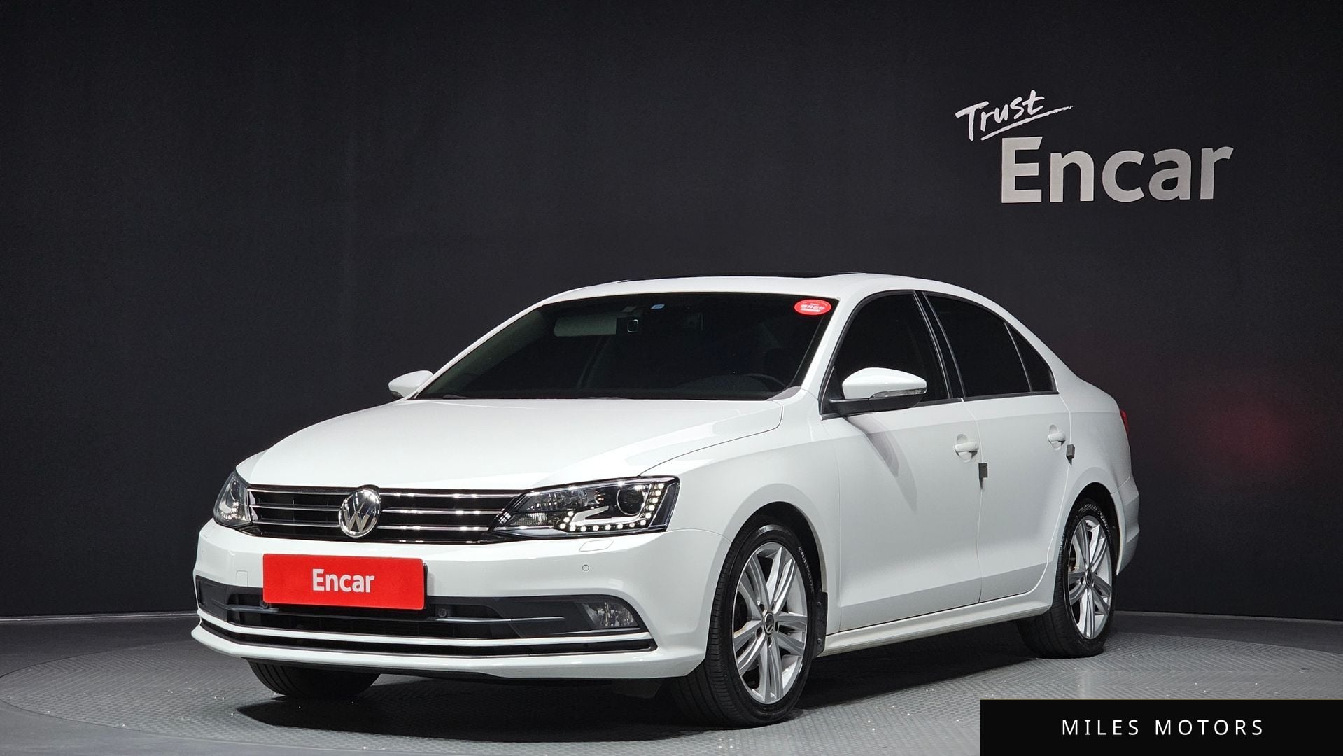 Volkswagen Jetta 2015 — фото 1 из 12