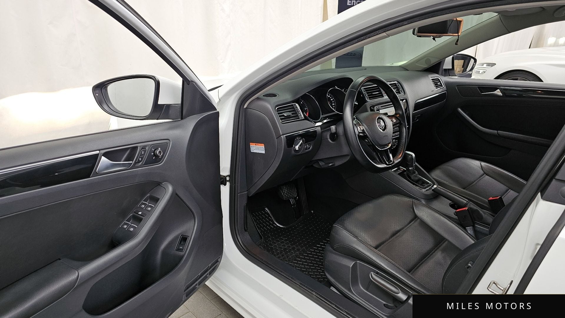 Volkswagen Jetta 2015 — миниатюра 10