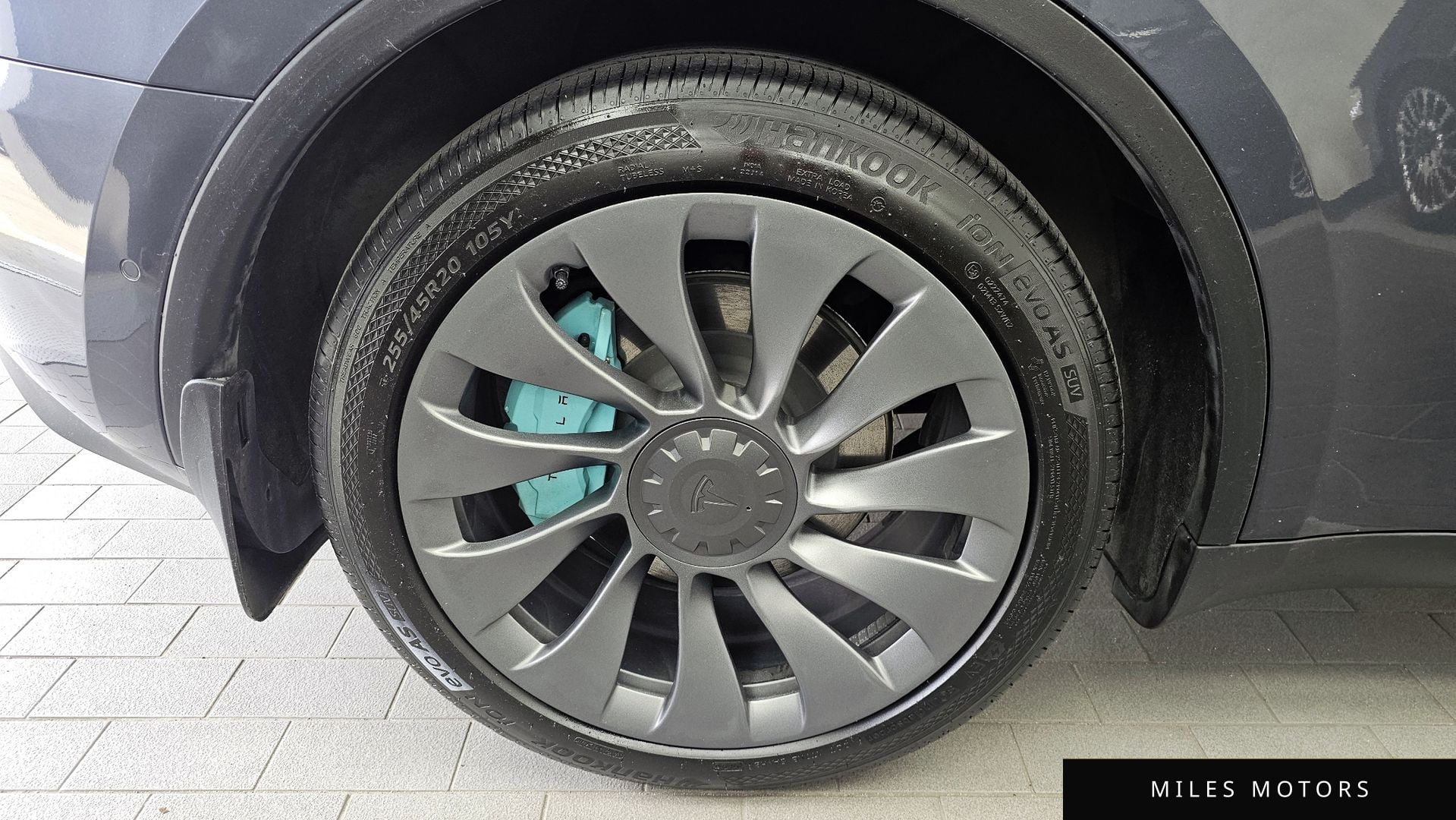 Tesla Model Y 2022 — миниатюра 5