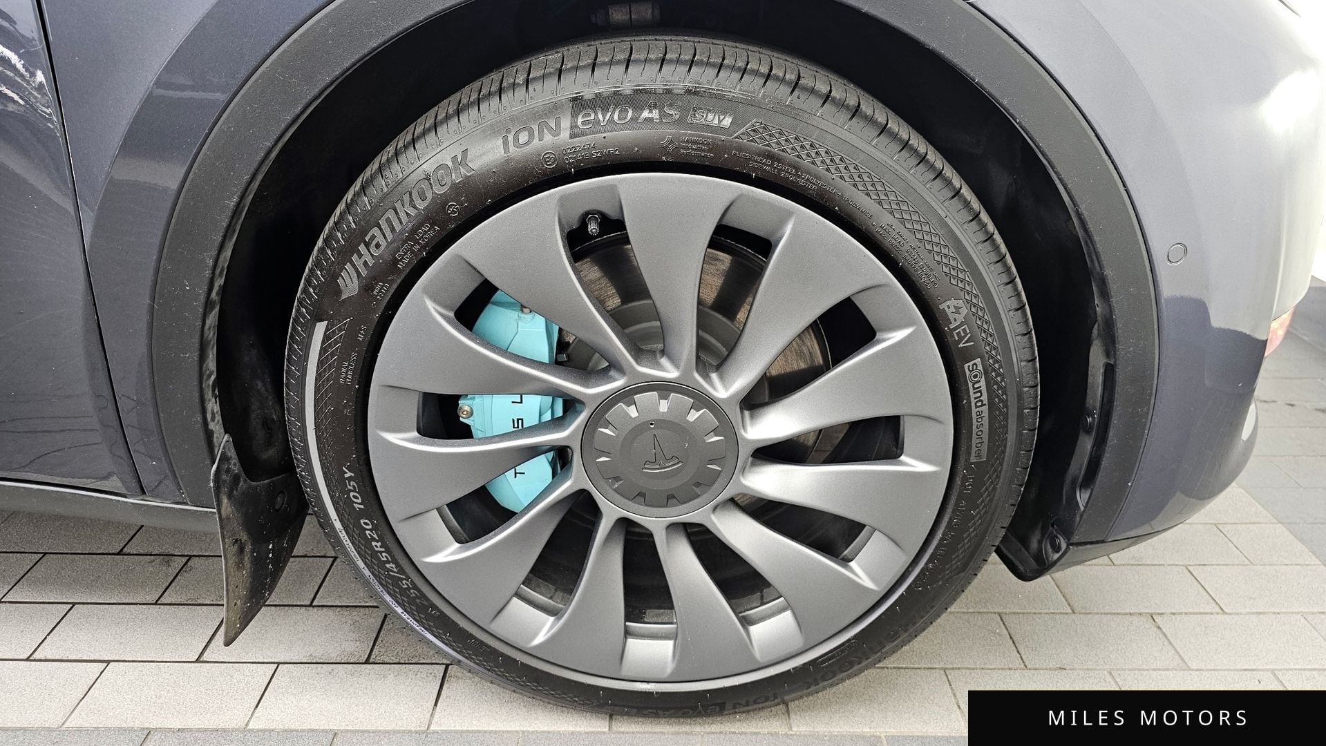 Tesla Model Y 2022 — миниатюра 7