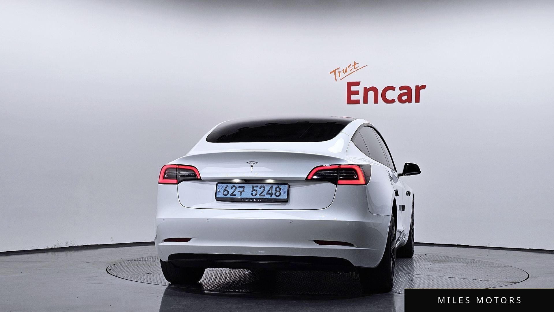 Tesla Model 3 2022 — миниатюра 4