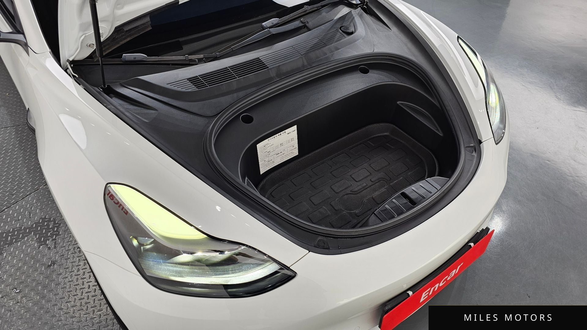 Tesla Model 3 2022 — миниатюра 6