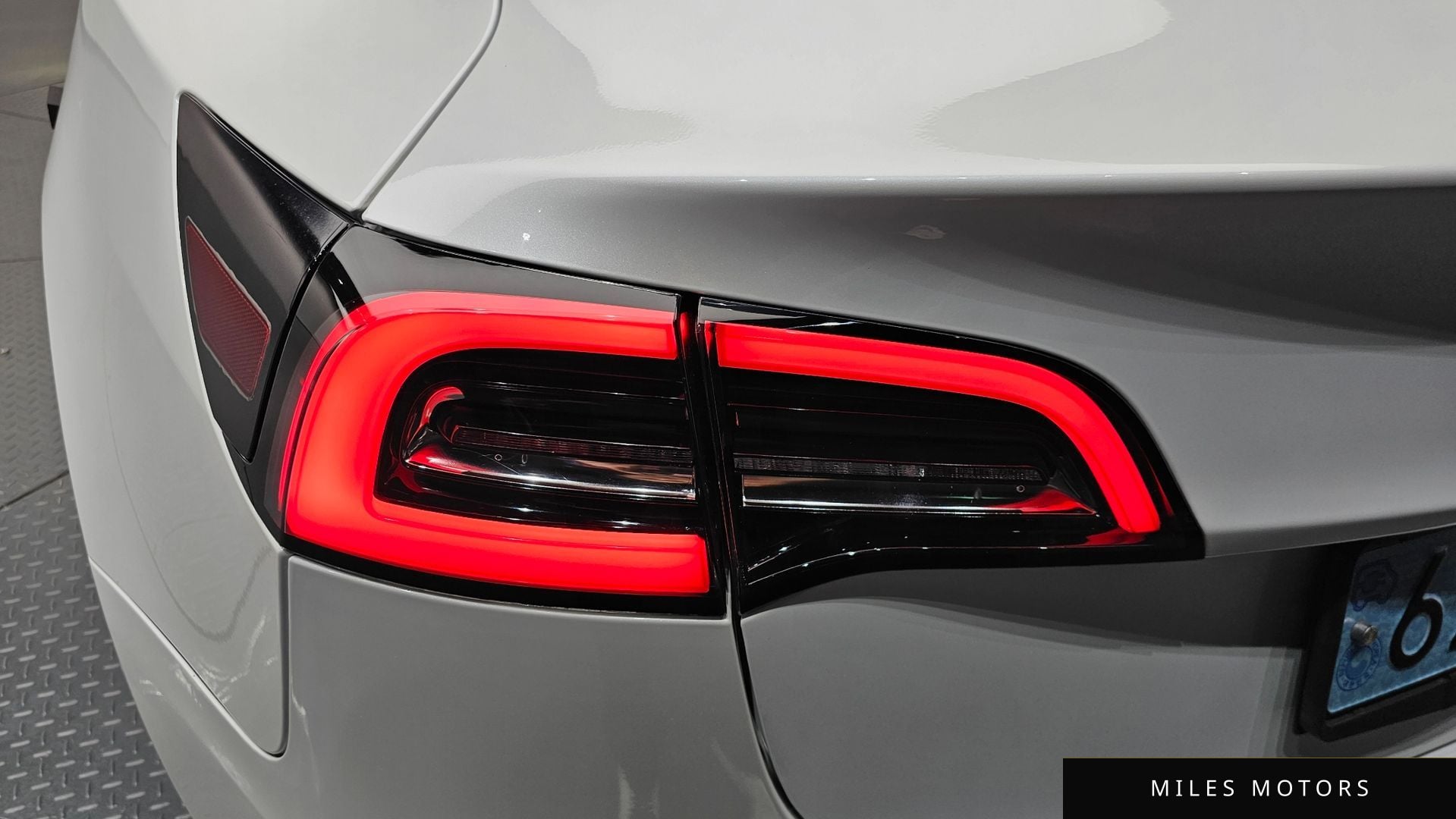 Tesla Model 3 2022 — миниатюра 9