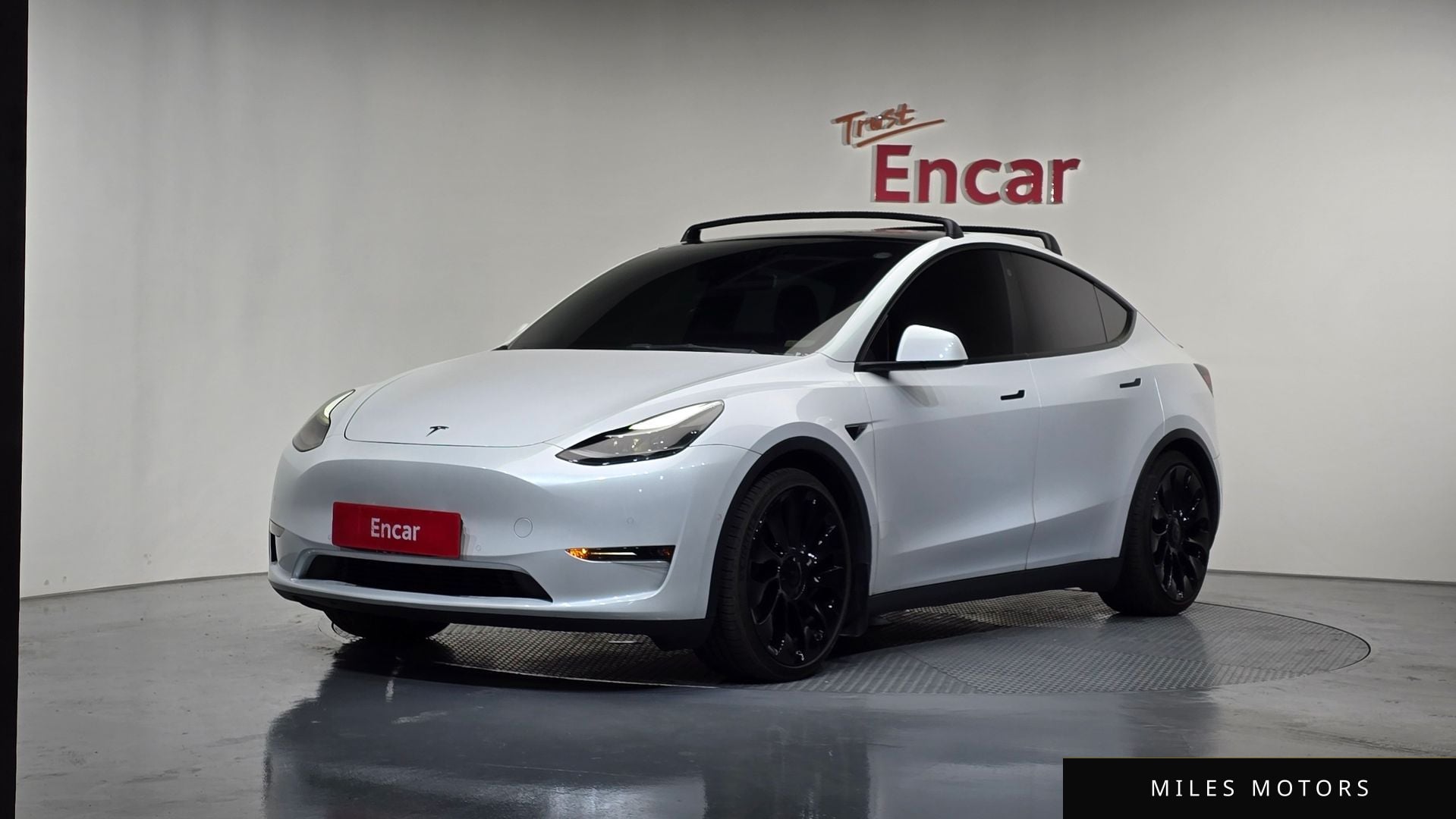 Tesla Model Y 2021 — фото 1 из 12