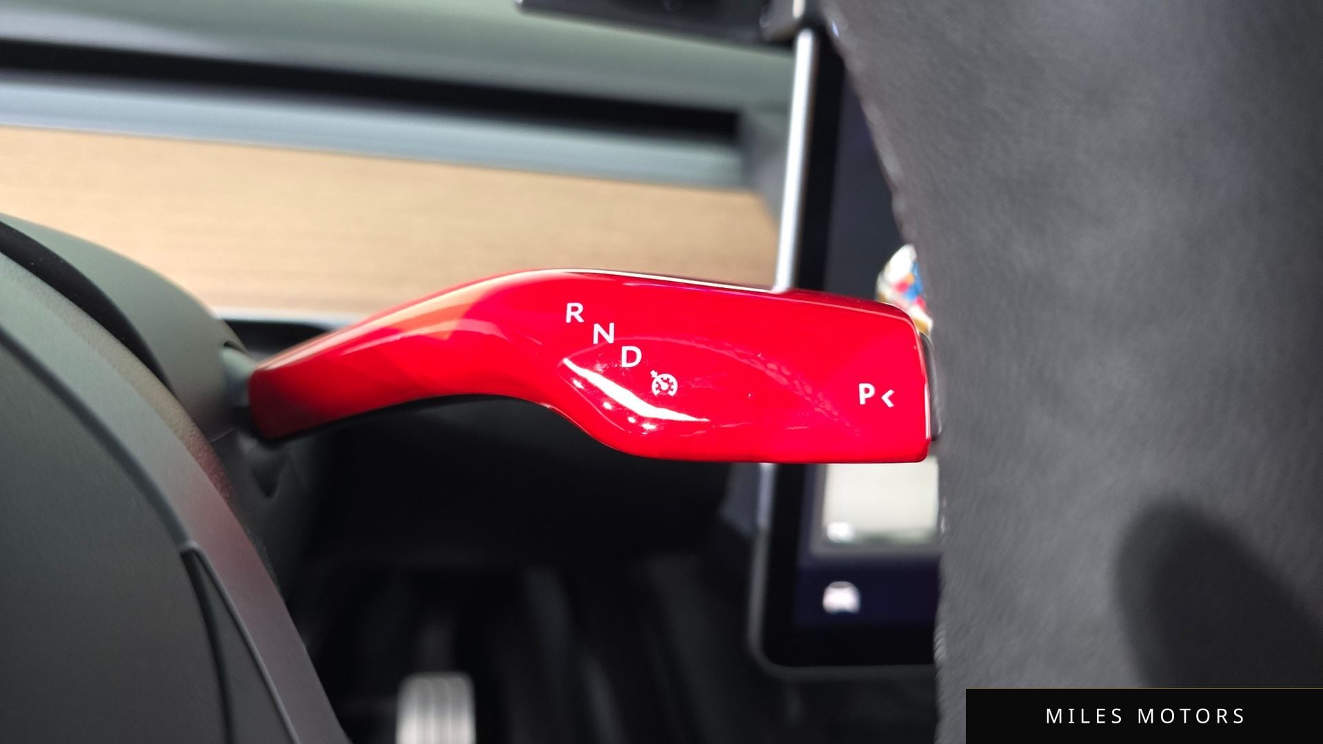 Tesla Model Y 2021 — миниатюра 9