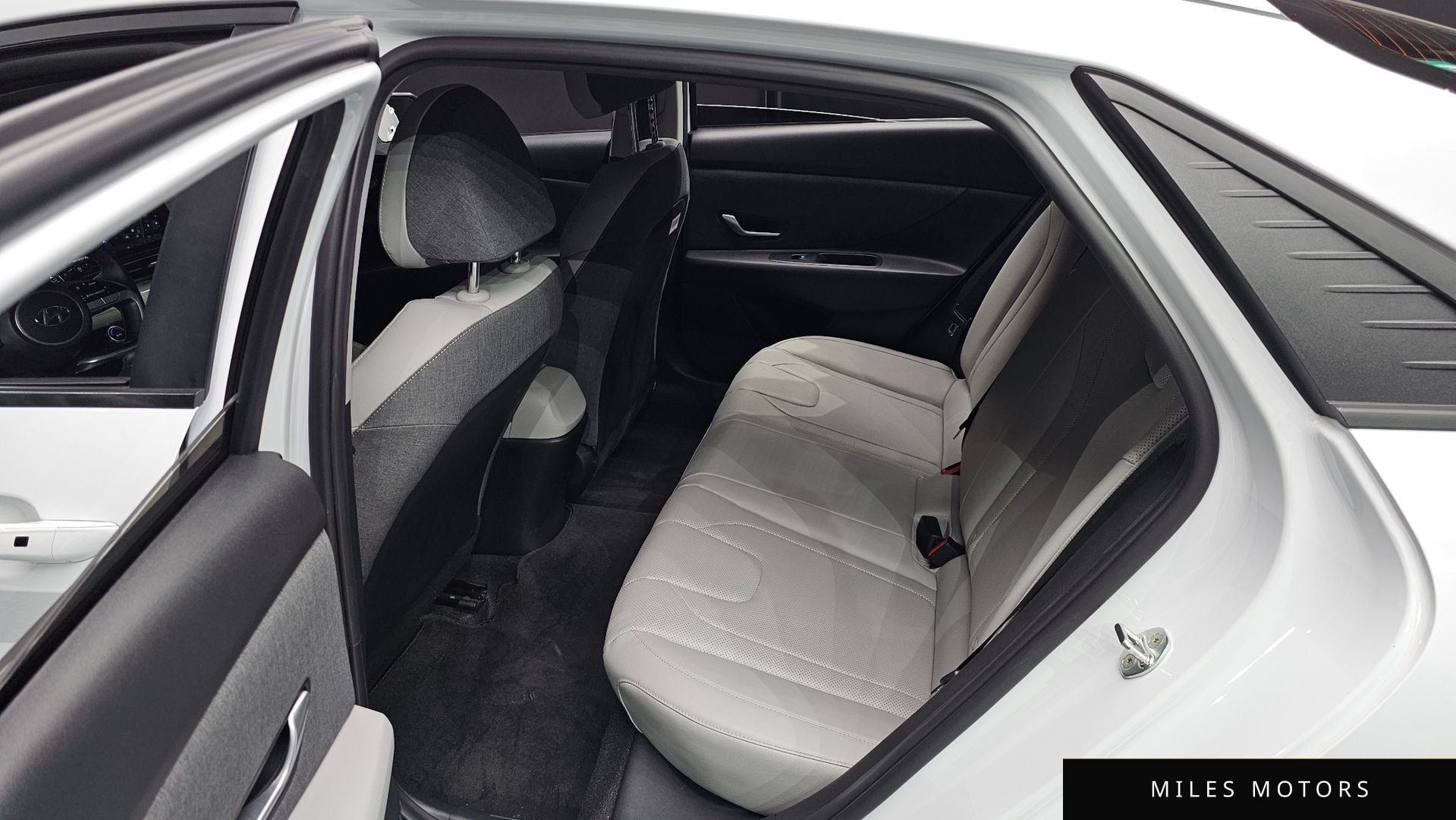 Hyundai AVANTE 2023 — миниатюра 12