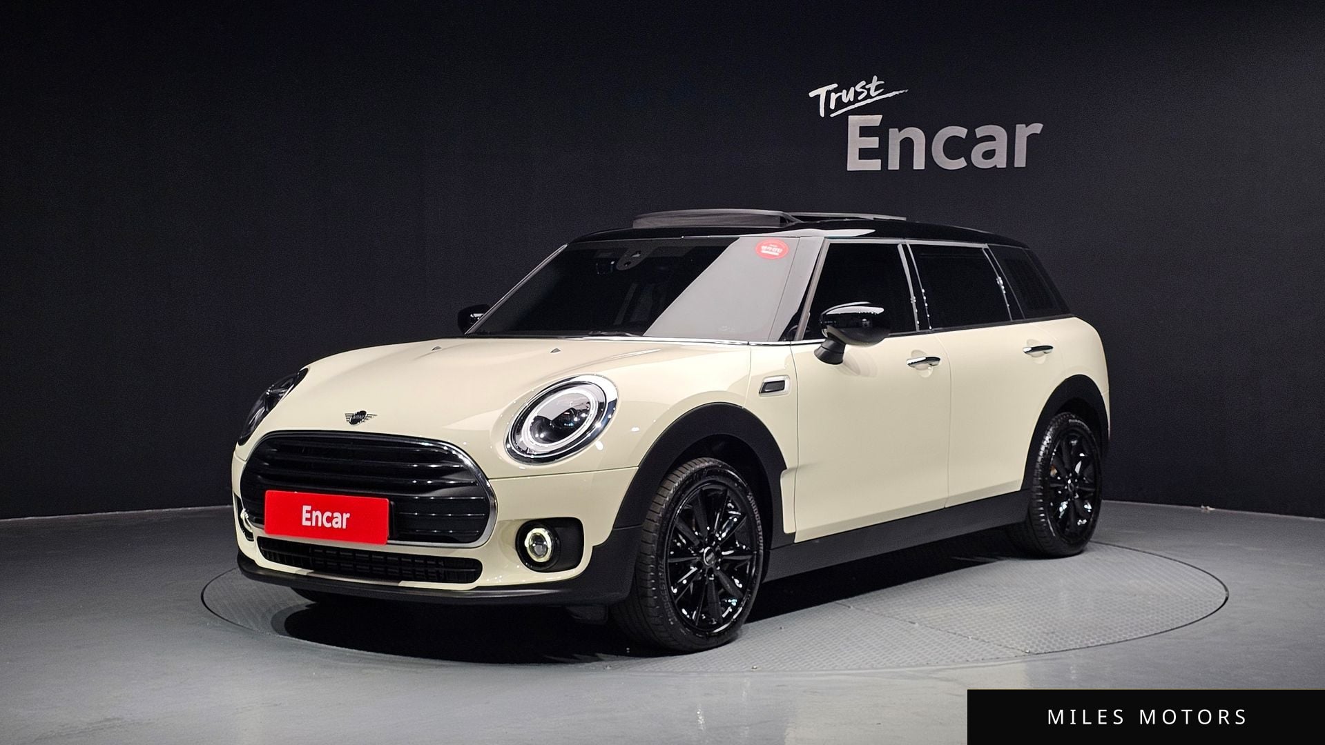 MINI Clubman 2022 — фото 1 из 12