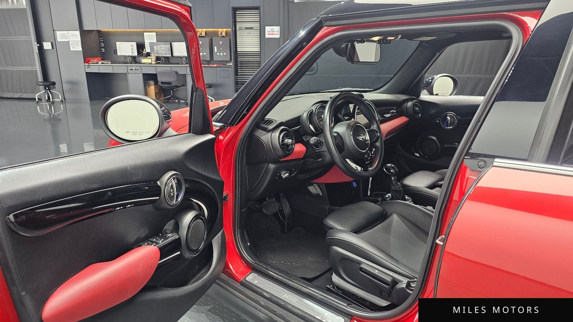 MINI Cooper 2018 — миниатюра 12