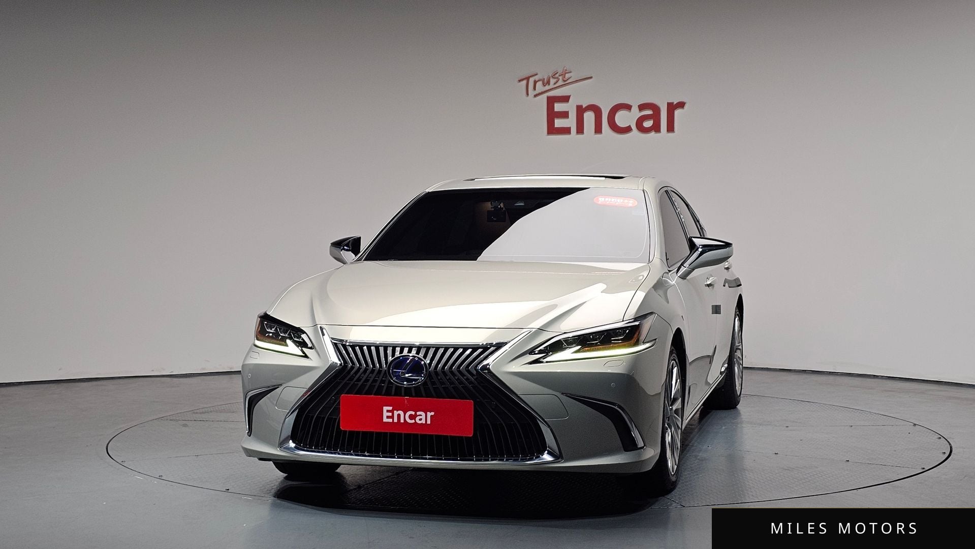 Лексус ES300h 2020 — миниатюра 2
