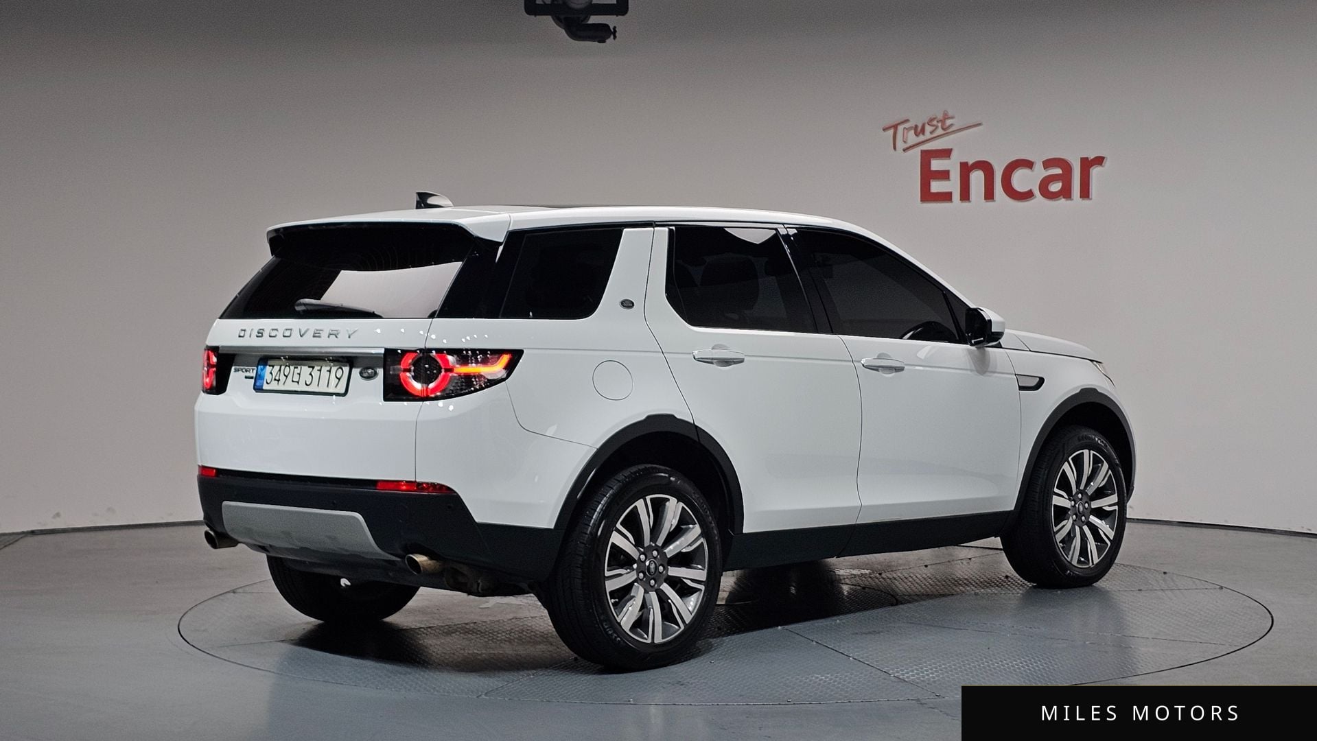 Land Rover Discovery Sport 2017 — миниатюра 2