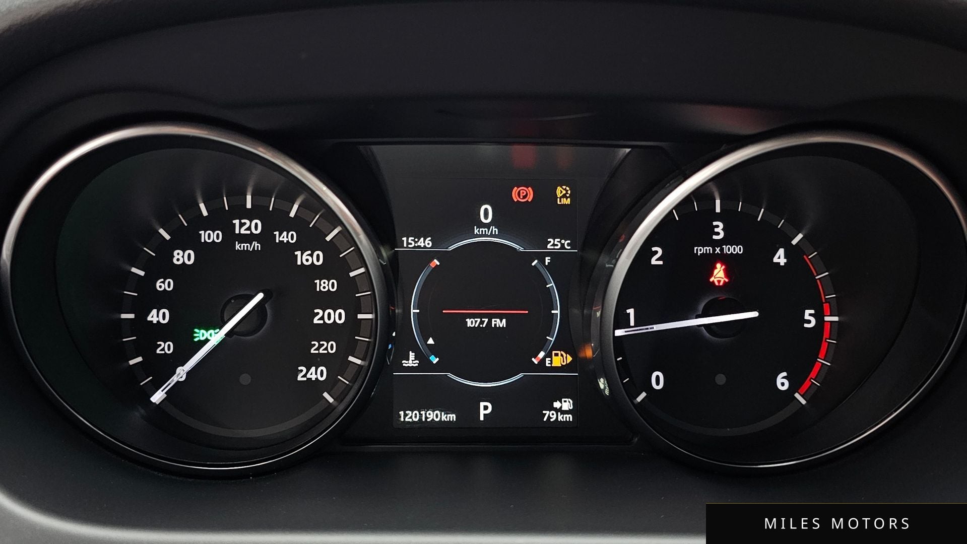 Land Rover Discovery Sport 2017 — миниатюра 8