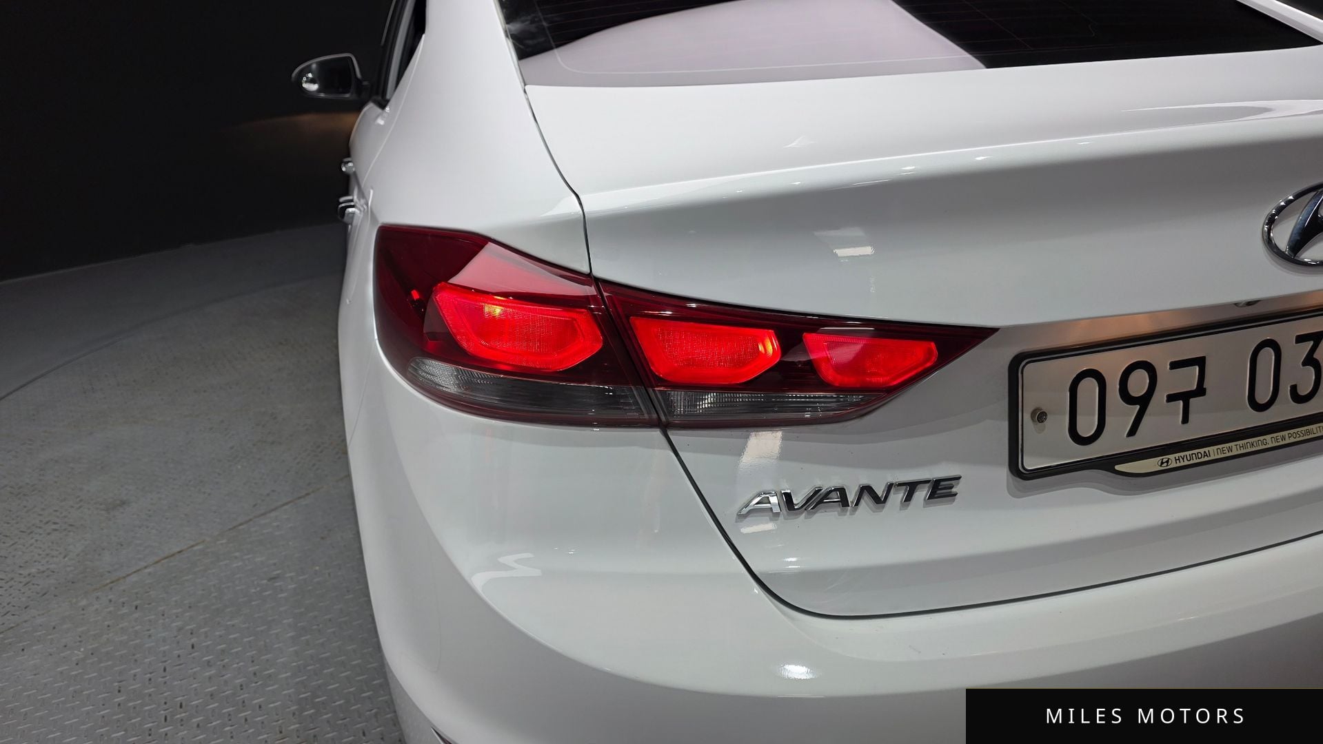 Hyundai AVANTE 2017 — миниатюра 9