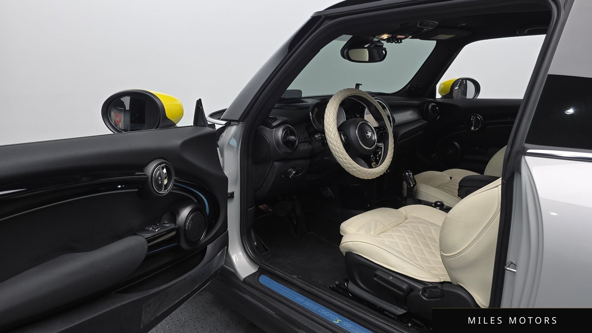 MINI Cooper 2023 — миниатюра 10