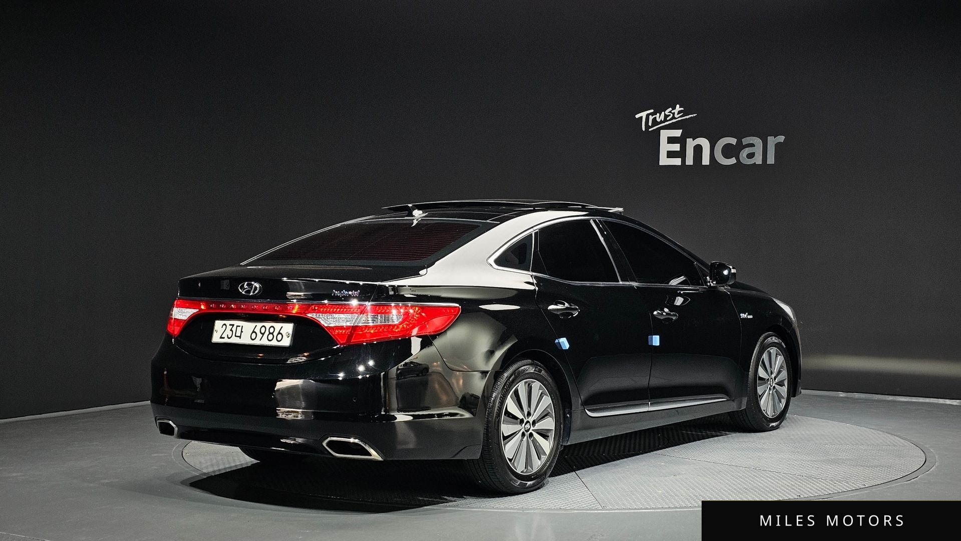 Hyundai Grandeur 2015 — миниатюра 2