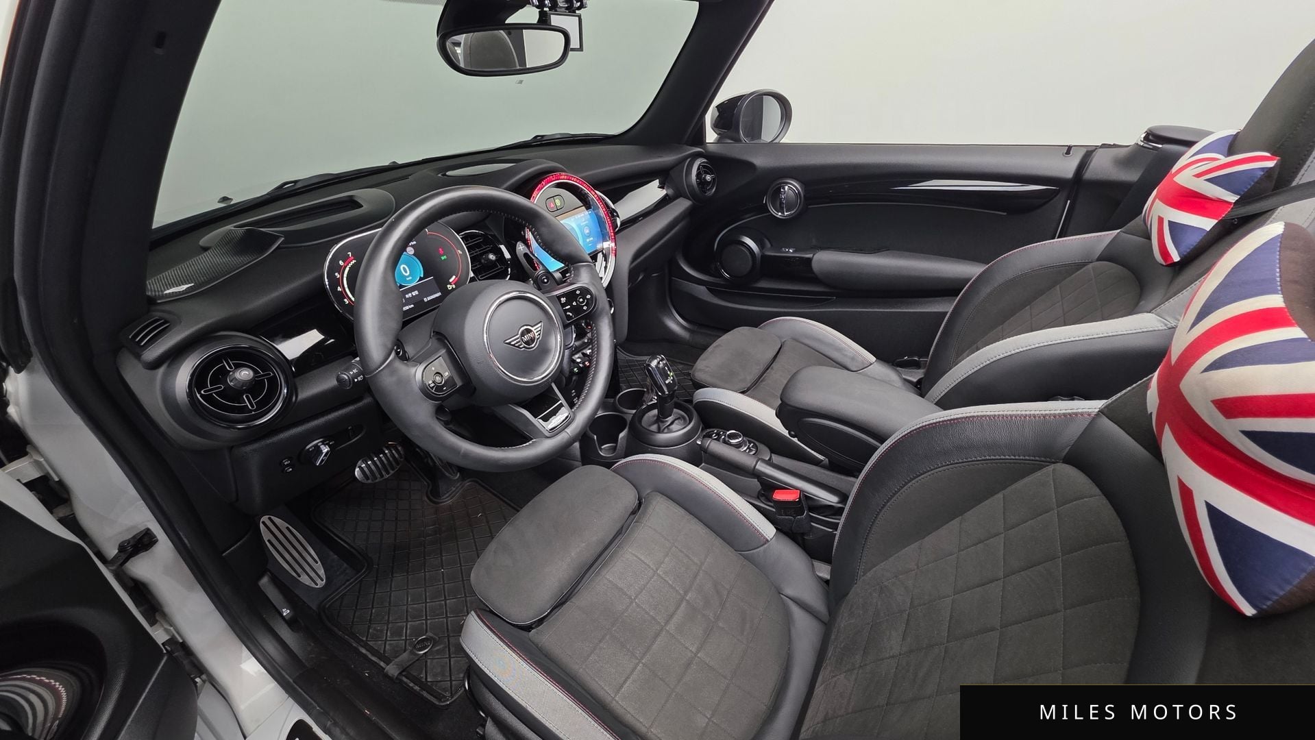 MINI Cooper Convertible 2022 — миниатюра 10