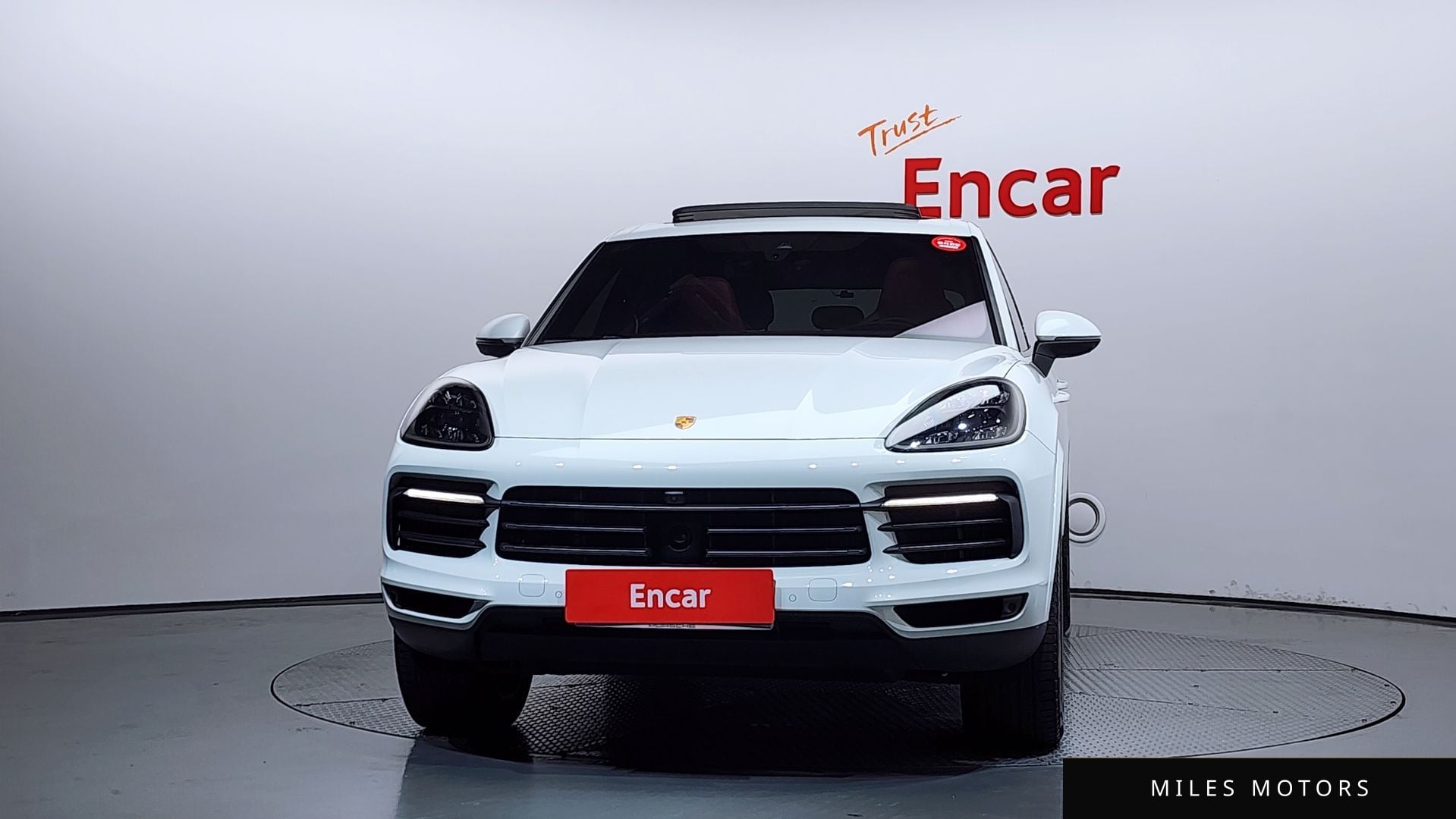 Porsche Cayenne 2023 — миниатюра 3
