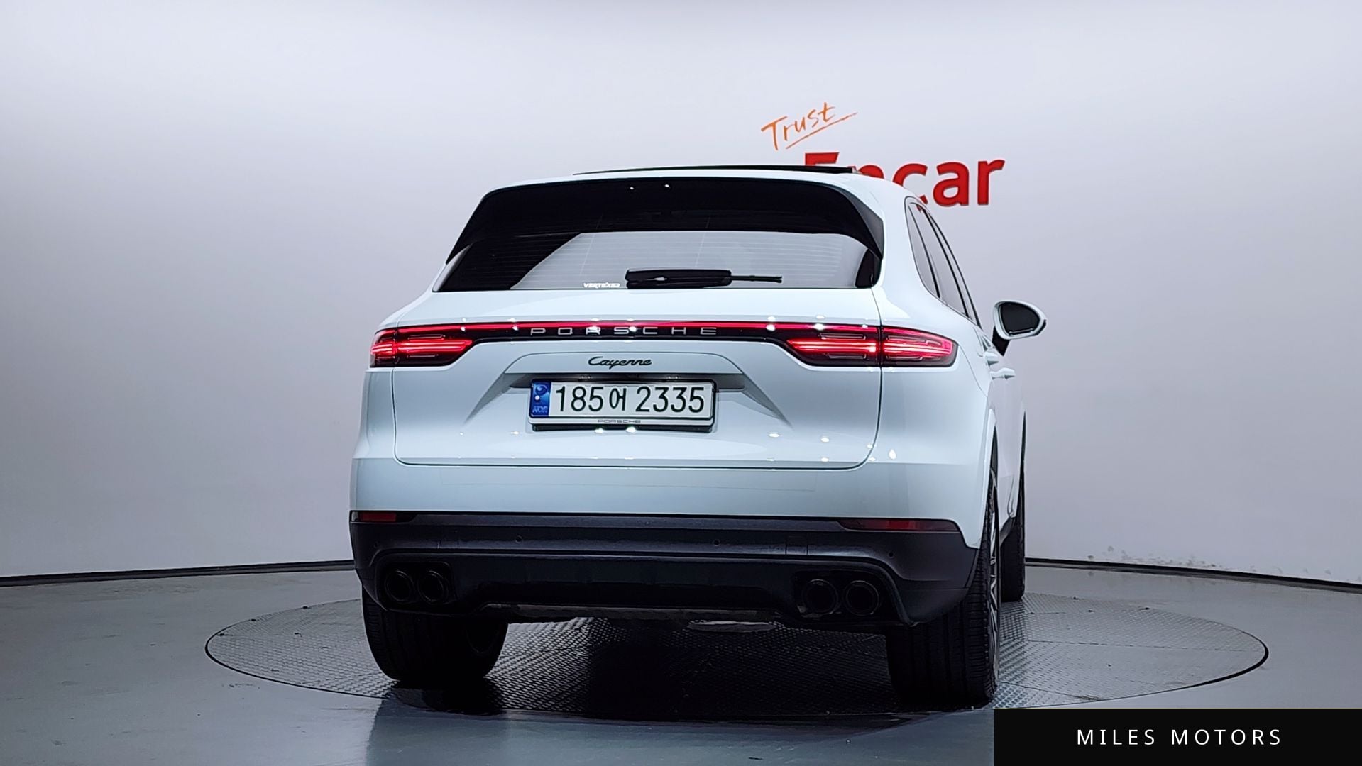 Porsche Cayenne 2023 — миниатюра 4