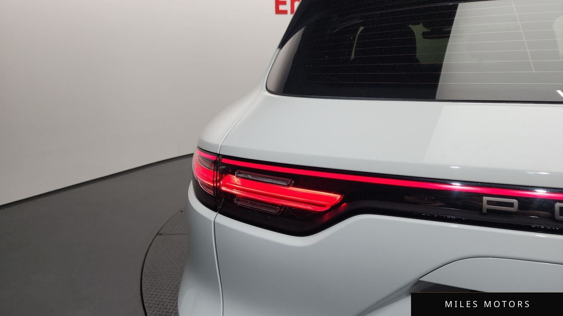 Porsche Cayenne 2023 — миниатюра 9