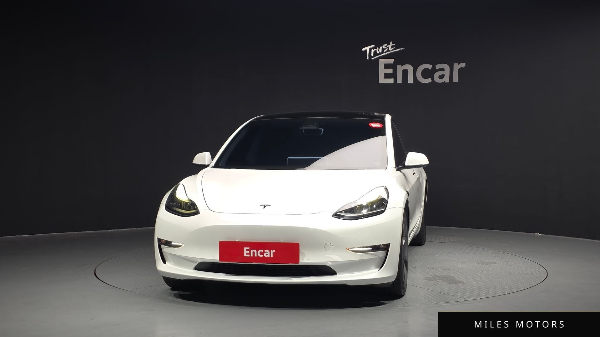 Tesla Model 3 2021 — миниатюра 3
