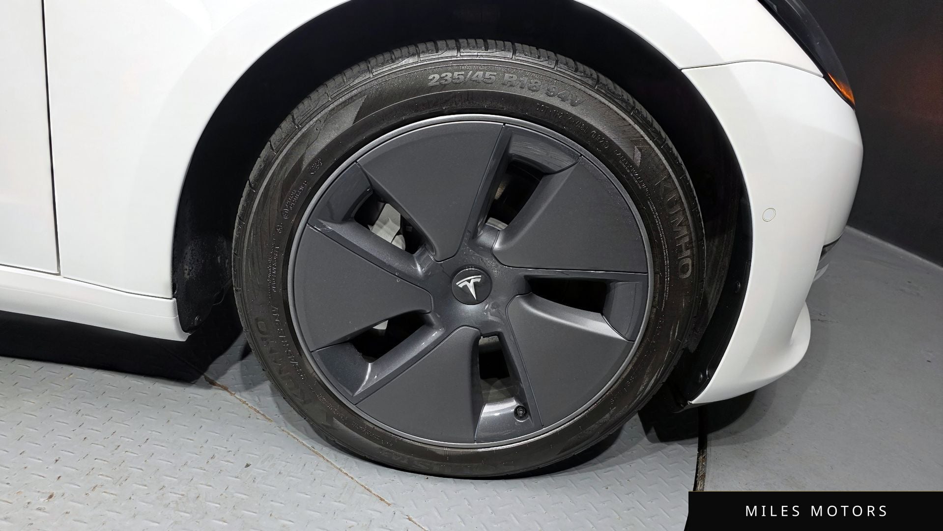 Tesla Model 3 2021 — миниатюра 7