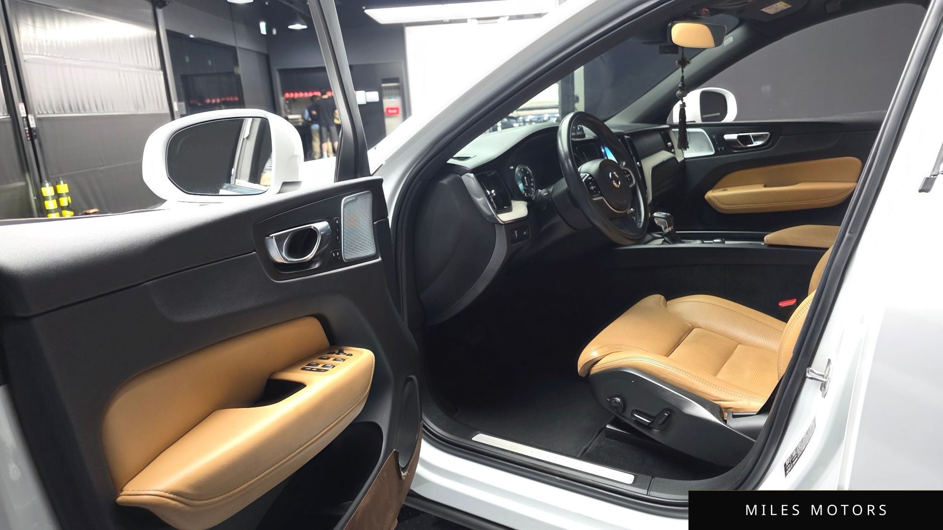 Volvo XC60 2019 — миниатюра 10