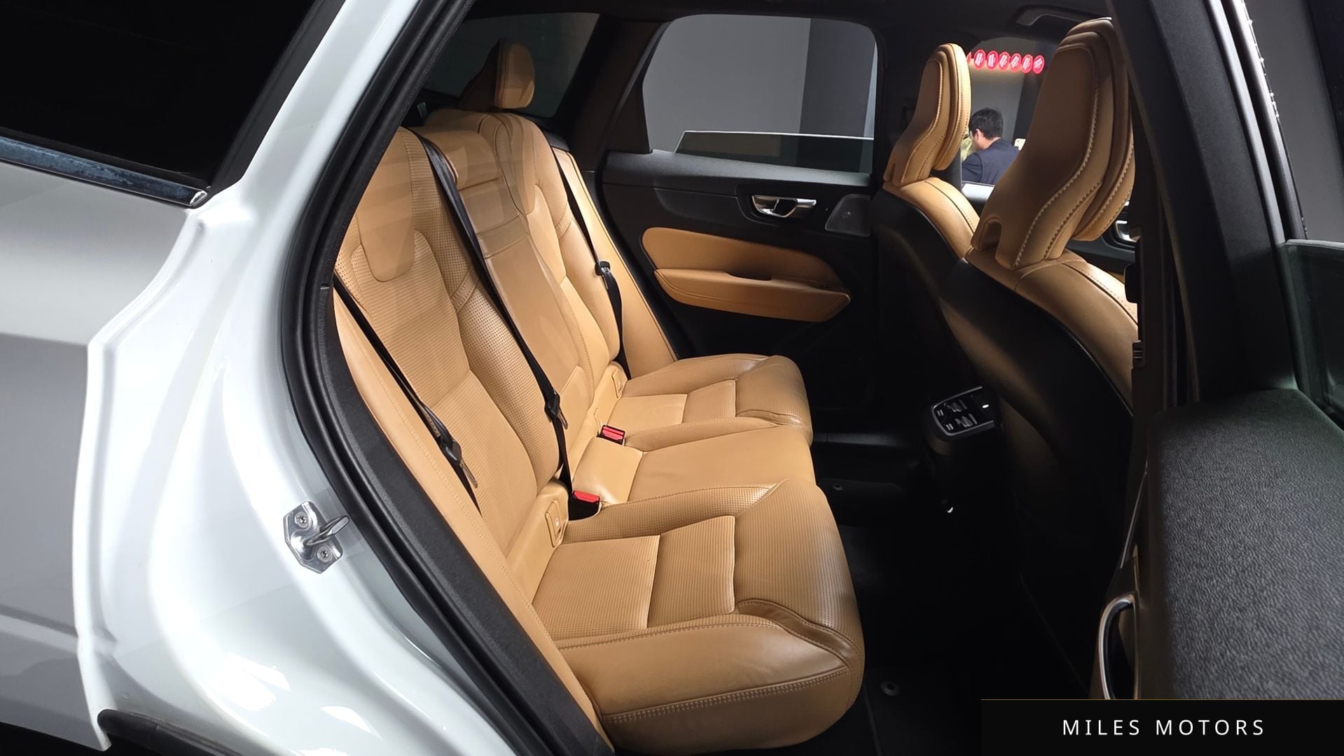 Volvo XC60 2019 — миниатюра 12