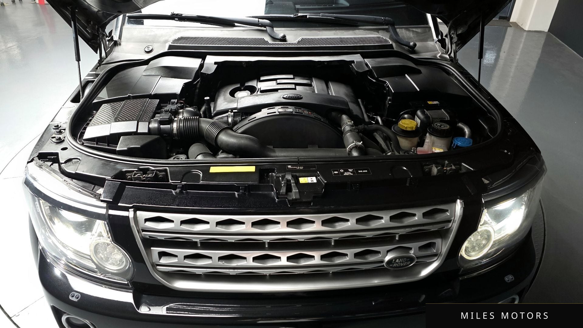 Land Rover Discovery 2015 — миниатюра 6