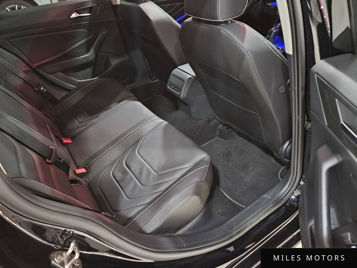 Volkswagen Jetta 2023 — миниатюра 12