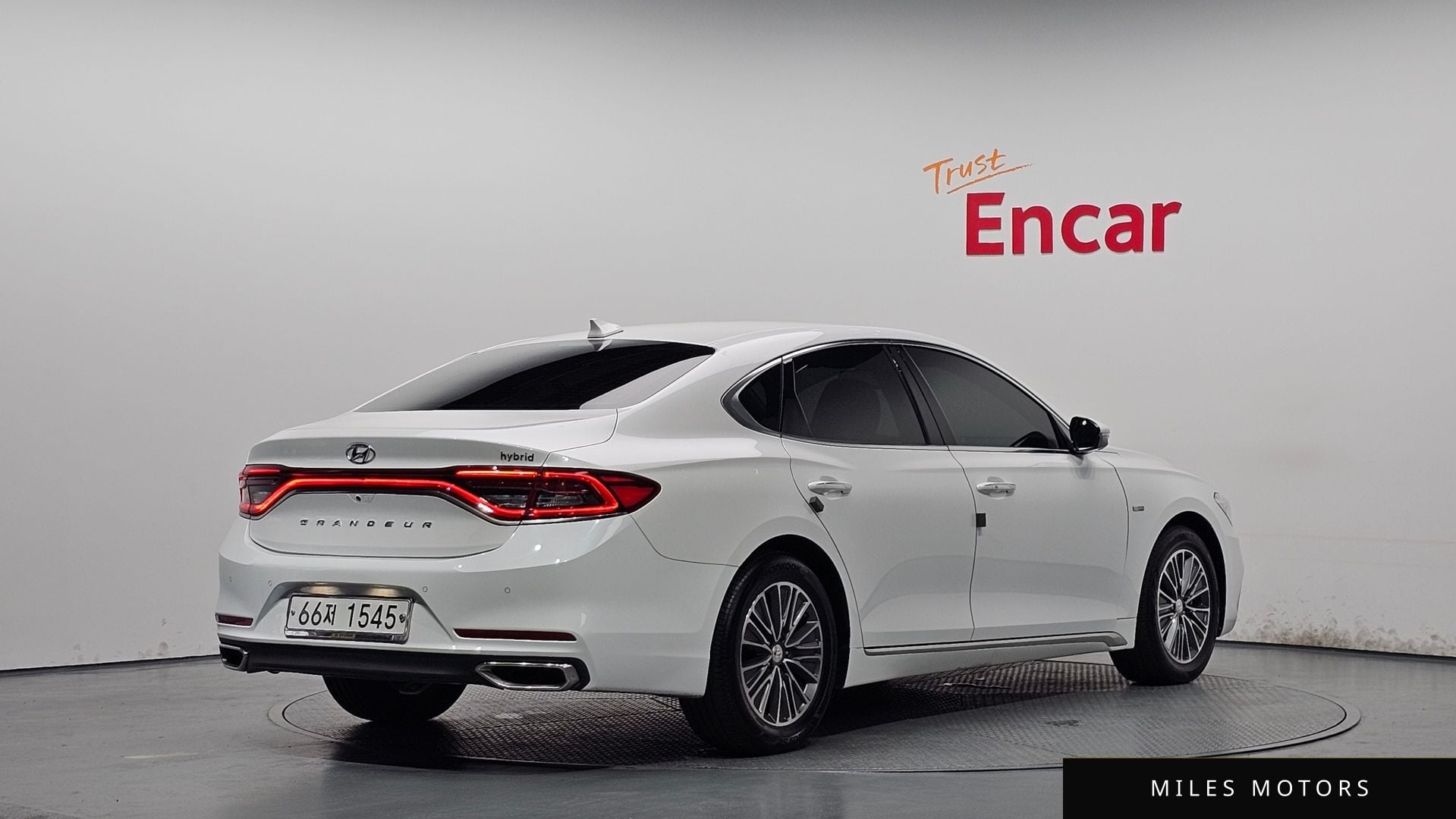 Hyundai Grandeur 2019 — фото 1 из 12