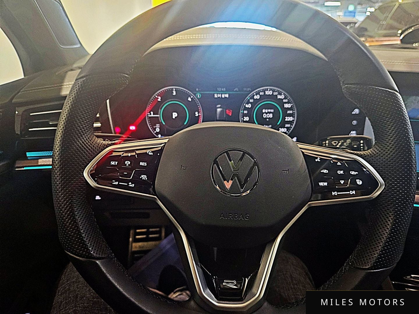 Volkswagen Touareg 2023 — миниатюра 11