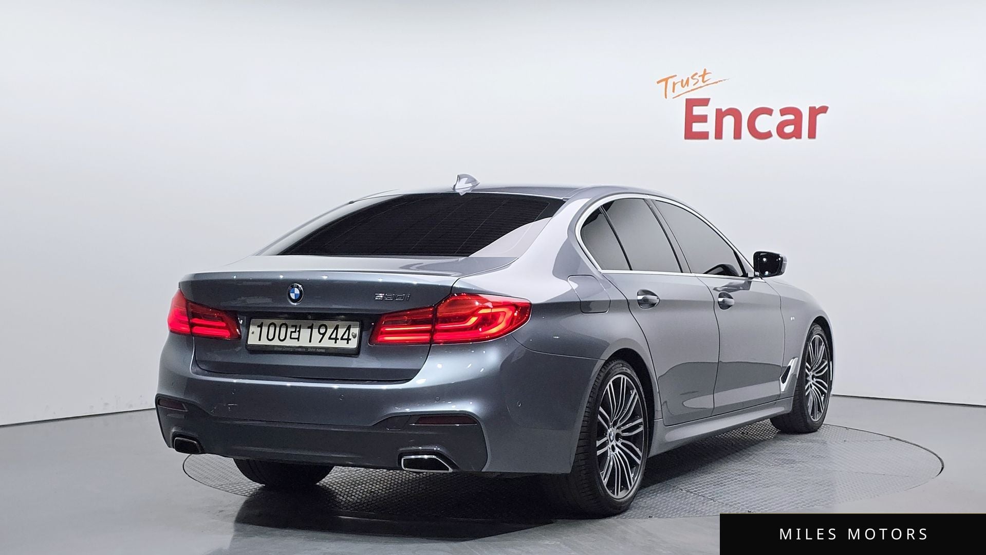 BMW 5 Series (G30) 2019 — фото 1 из 12